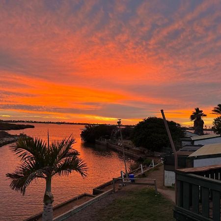Pelican Point Waterfront Resort Formerly Carnarvon Beach Retreat エクステリア 写真