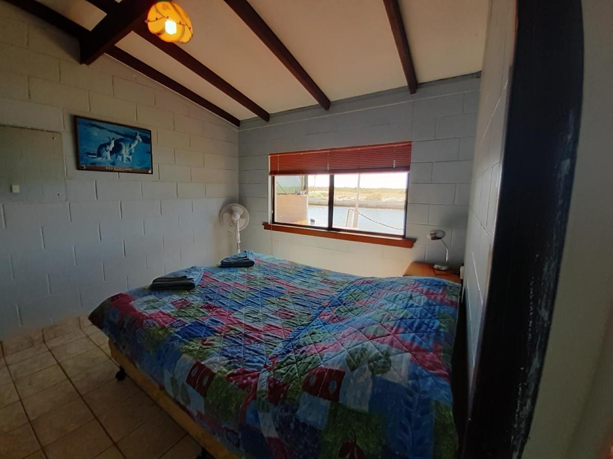 Pelican Point Waterfront Resort Formerly Carnarvon Beach Retreat エクステリア 写真