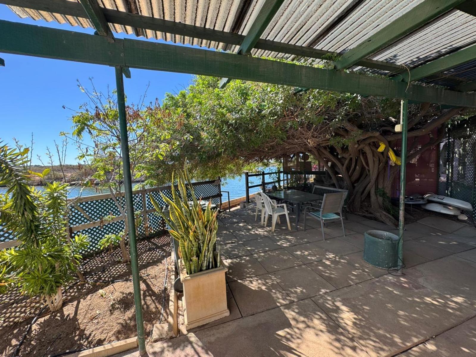 Pelican Point Waterfront Resort Formerly Carnarvon Beach Retreat エクステリア 写真